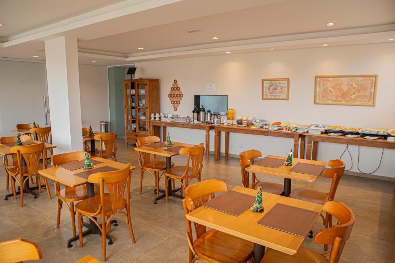 אמפארו Prado Hotel מראה חיצוני תמונה