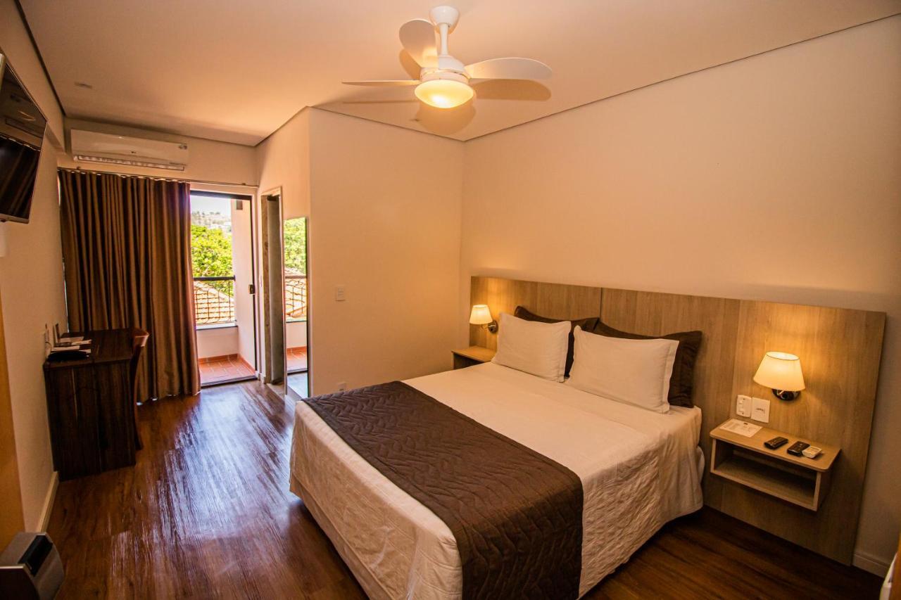 אמפארו Prado Hotel מראה חיצוני תמונה