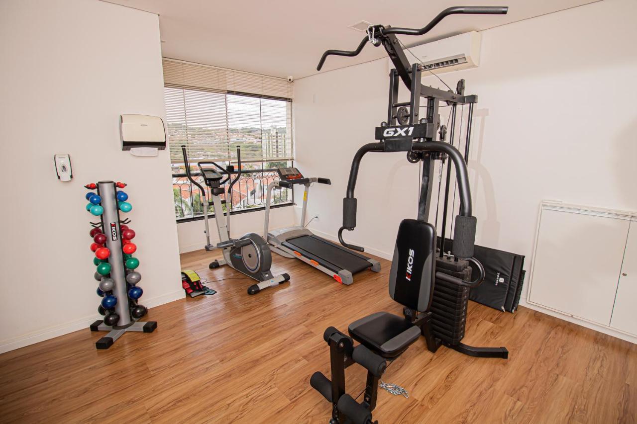 אמפארו Prado Hotel מראה חיצוני תמונה
