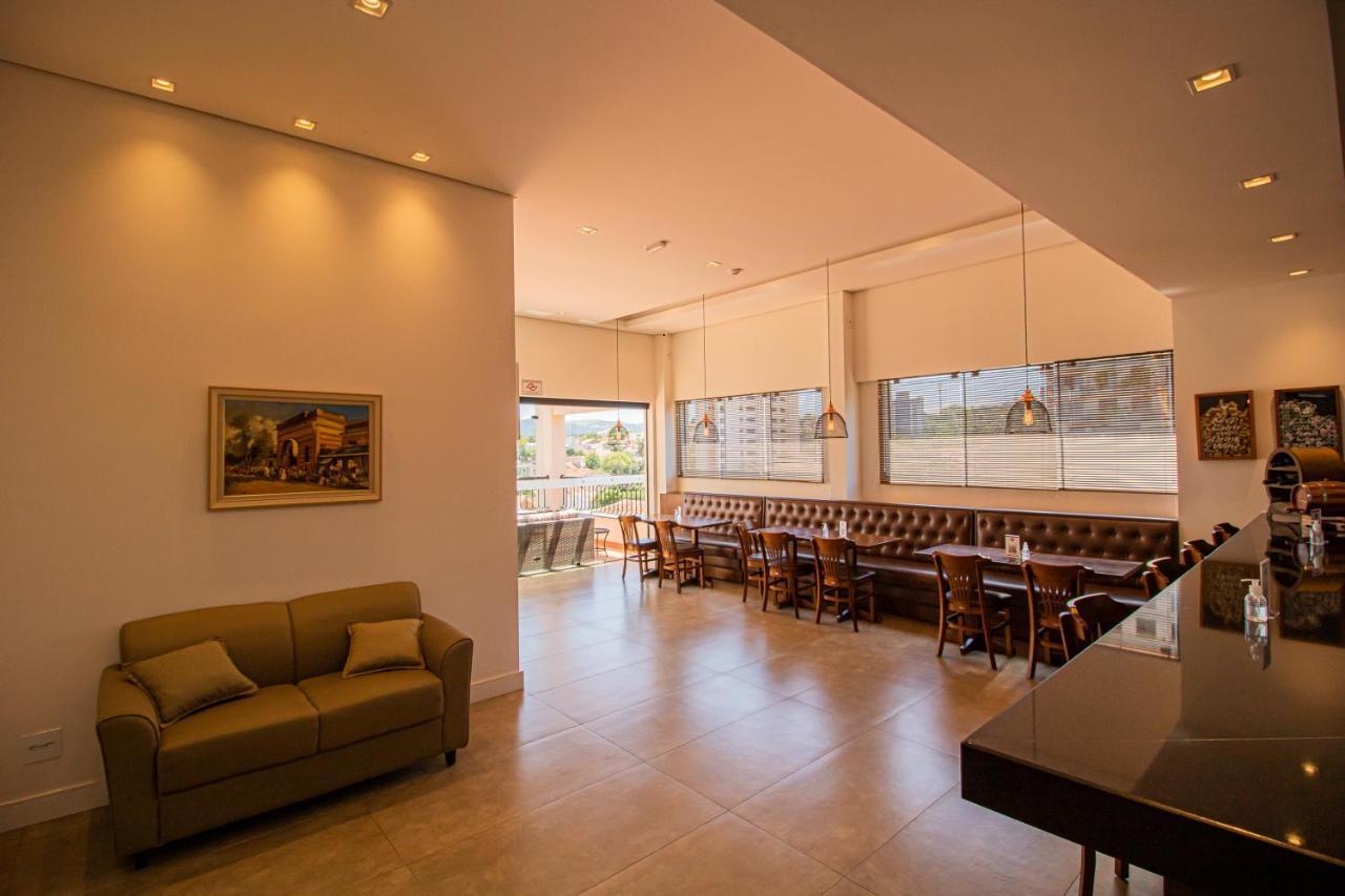 אמפארו Prado Hotel מראה חיצוני תמונה