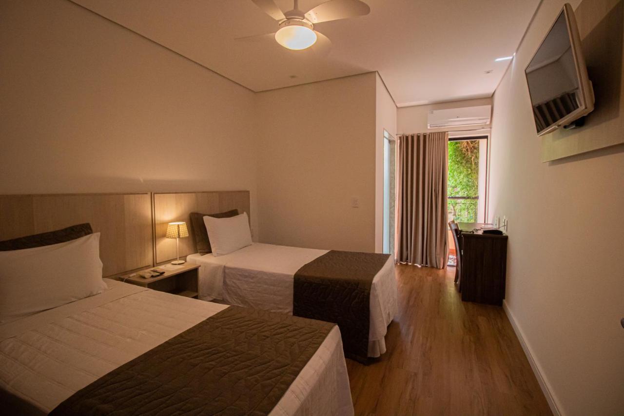 אמפארו Prado Hotel מראה חיצוני תמונה