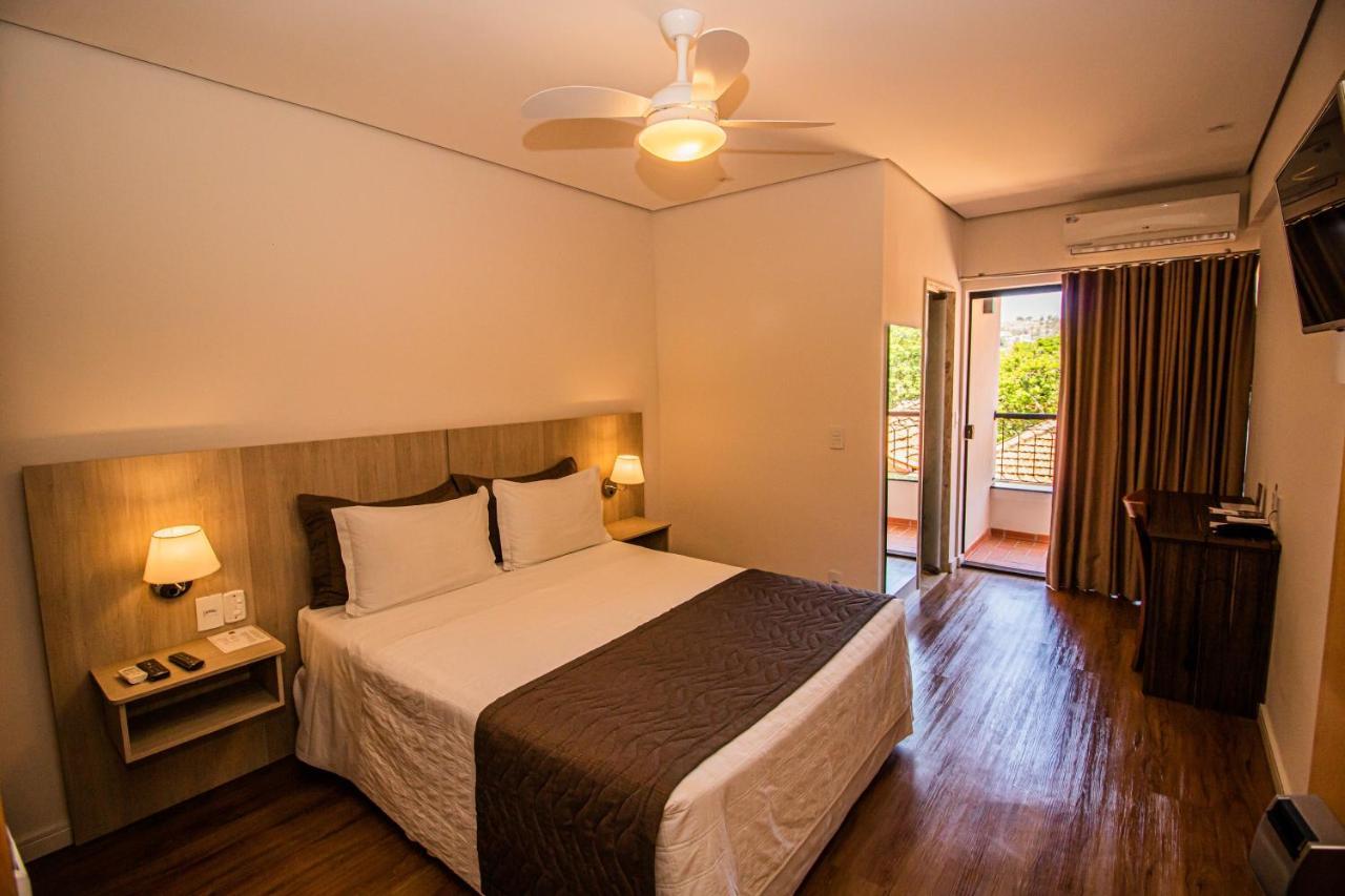 אמפארו Prado Hotel מראה חיצוני תמונה