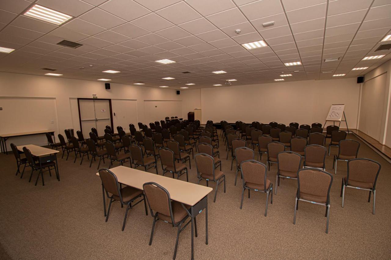 אמפארו Prado Hotel מראה חיצוני תמונה