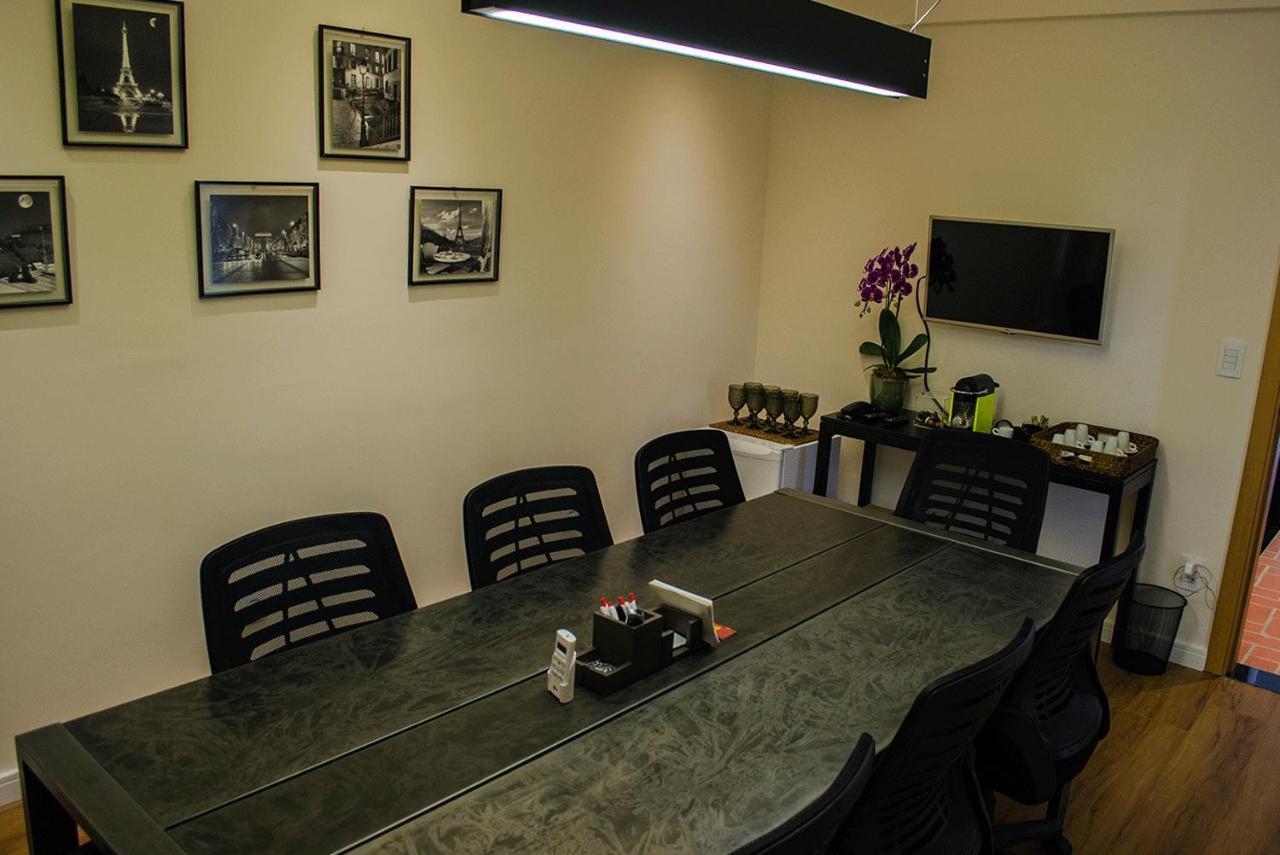 אמפארו Prado Hotel מראה חיצוני תמונה