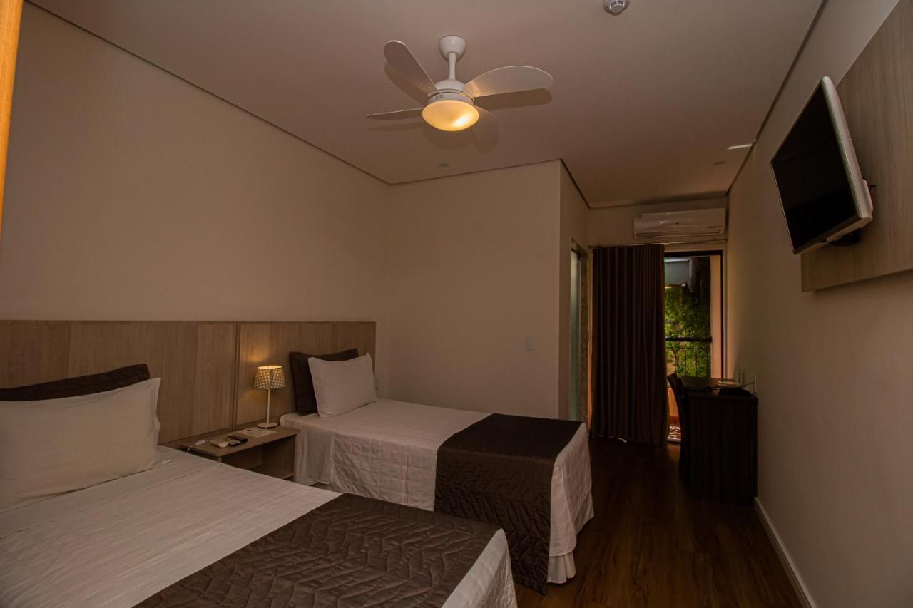אמפארו Prado Hotel מראה חיצוני תמונה