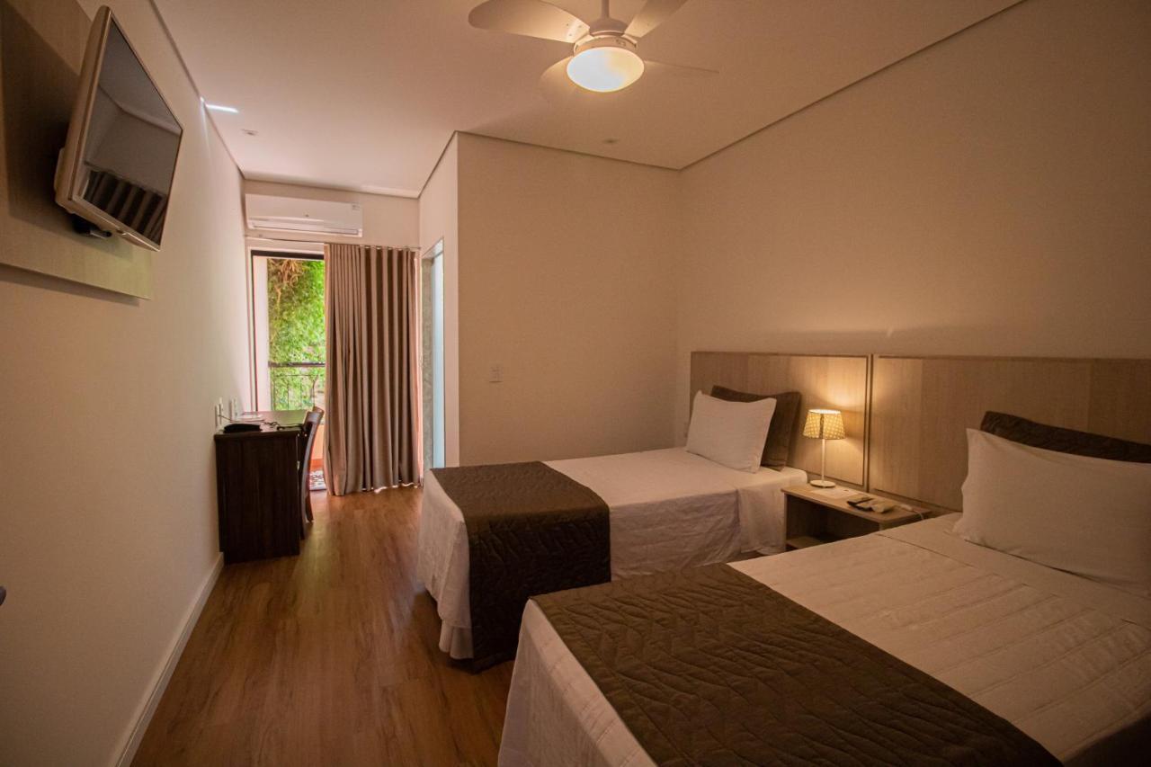 אמפארו Prado Hotel מראה חיצוני תמונה